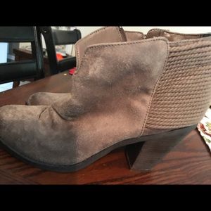 Carlos Santana ankle boots